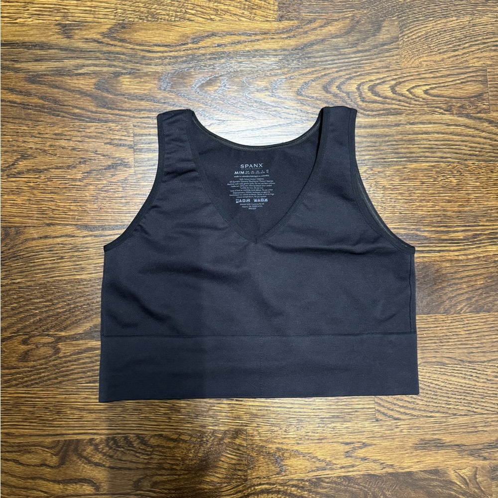 Spanx Look at Me Now Black Crop Top, Size: M, new without tags